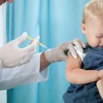 Детей без прививок не примут в школы и детские сады