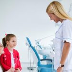 Почему лечить зубы детям без наркоза может быть опасно
