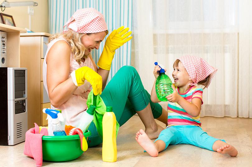 Мама делегирует: домашние дела, которые можно поручить детям